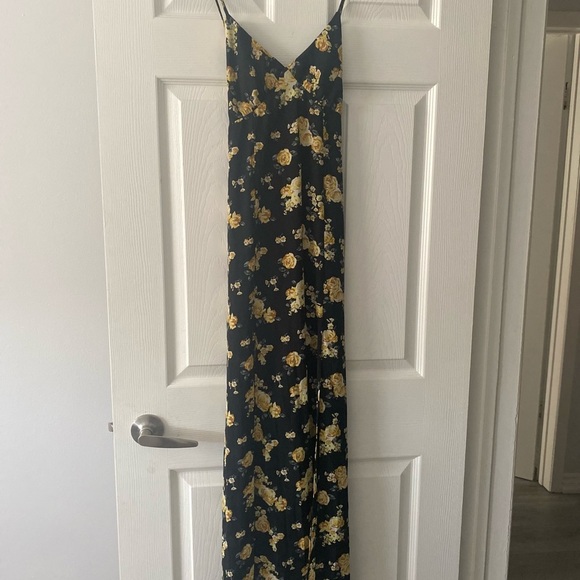 Double Slit Floral dress - Picture 1 of 7